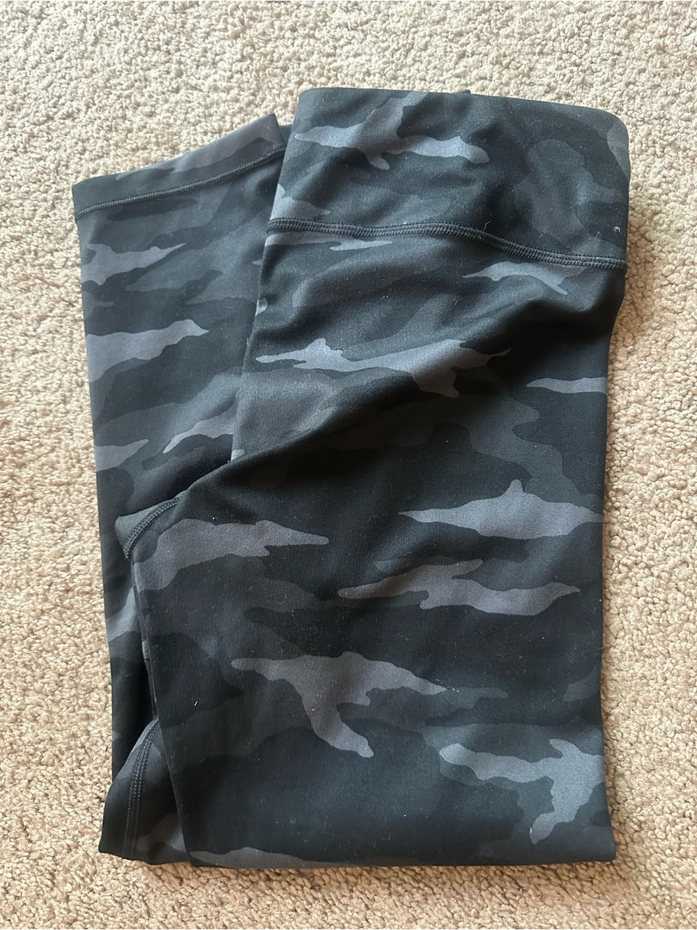 Athleta Girl Camouflage Chit Chat Capri Leggings xxl/16